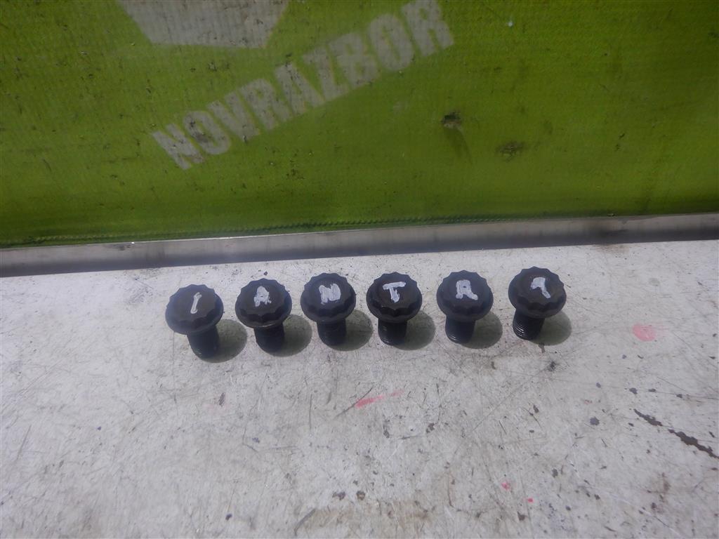 Hyundai Lantra 96-00 для Болт маховика