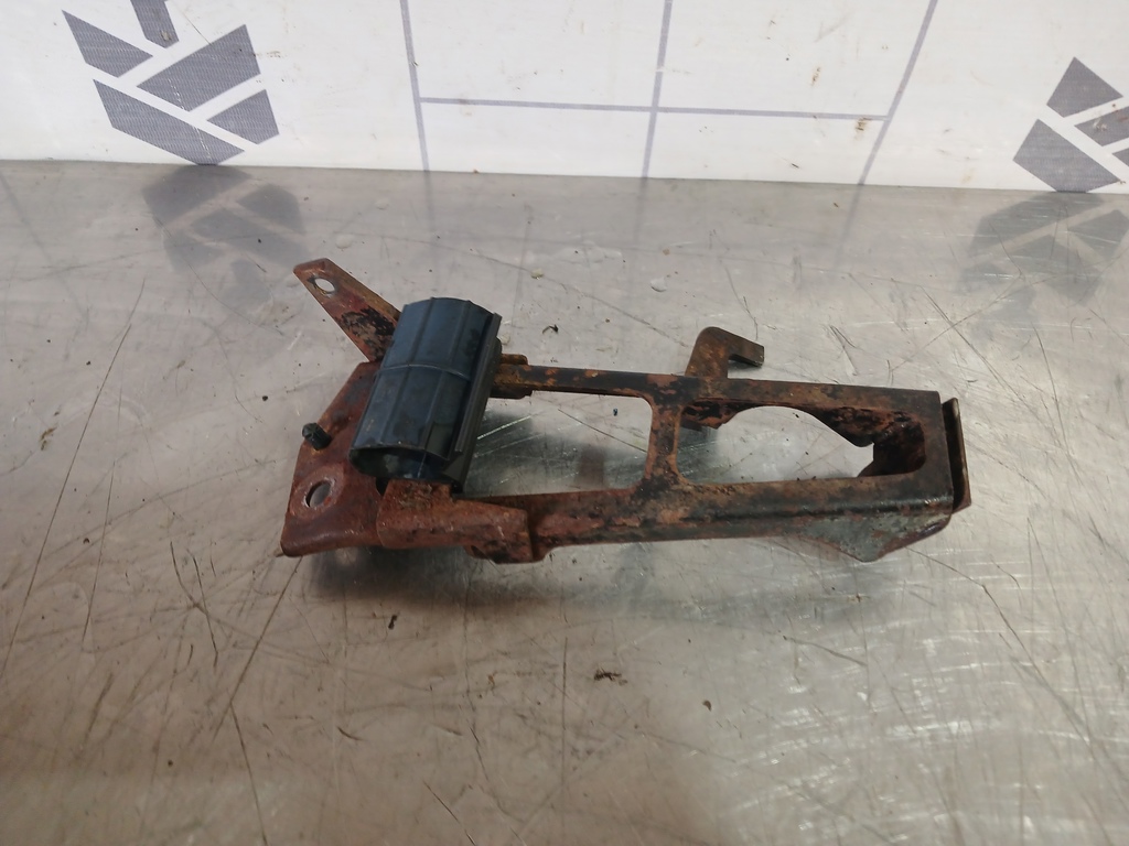 VW Golf 4 Bora 97-05 для Кронштейн