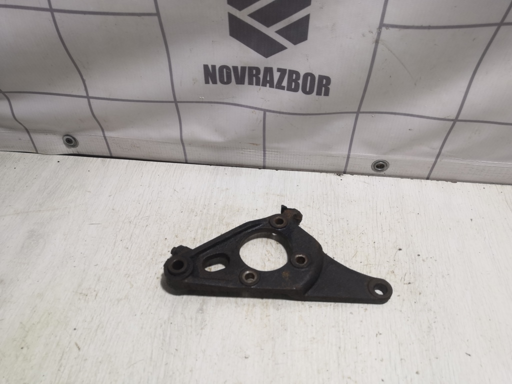 Mazda 626 (GE) 1992-1997 для Кронштейн (сопут. товар)