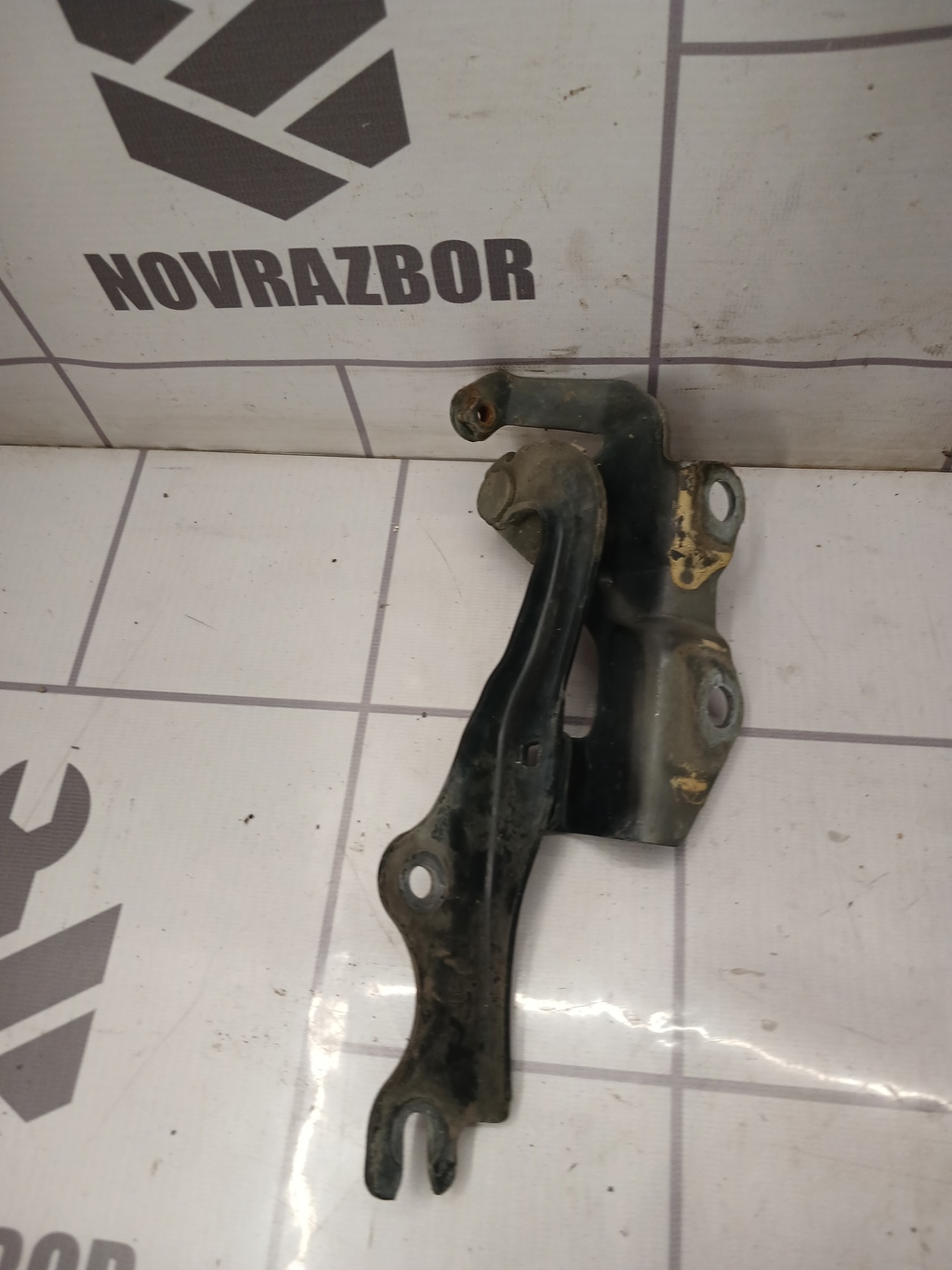 Mazda Mazda 3  BK  02-09 для Петля капота правая