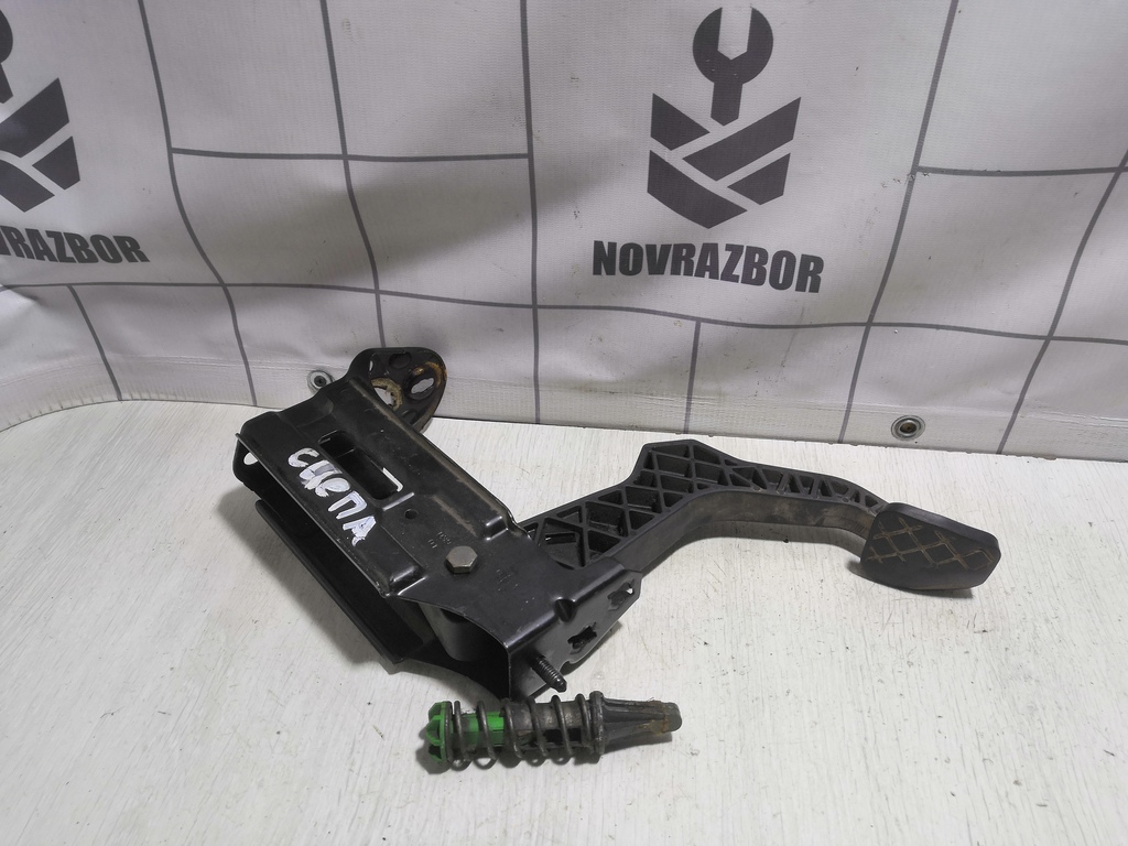 VW Golf 4 Bora 97-05 для Педаль сцепления