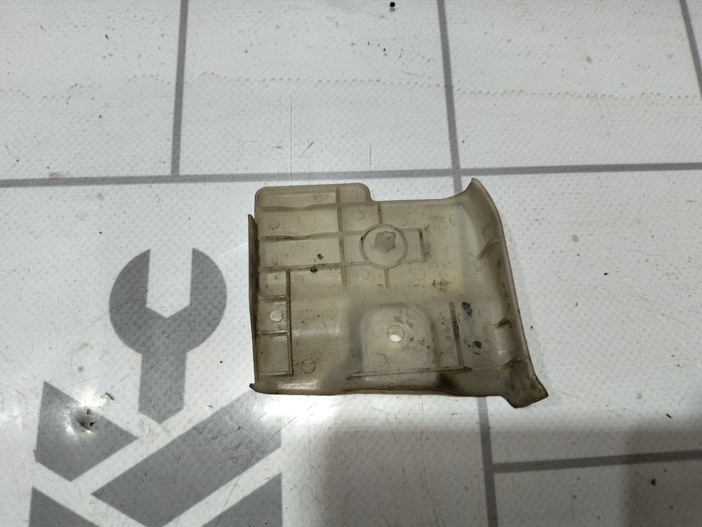 Hyundai Elantra 3  00-05 для Кронштейн (сопут. товар)