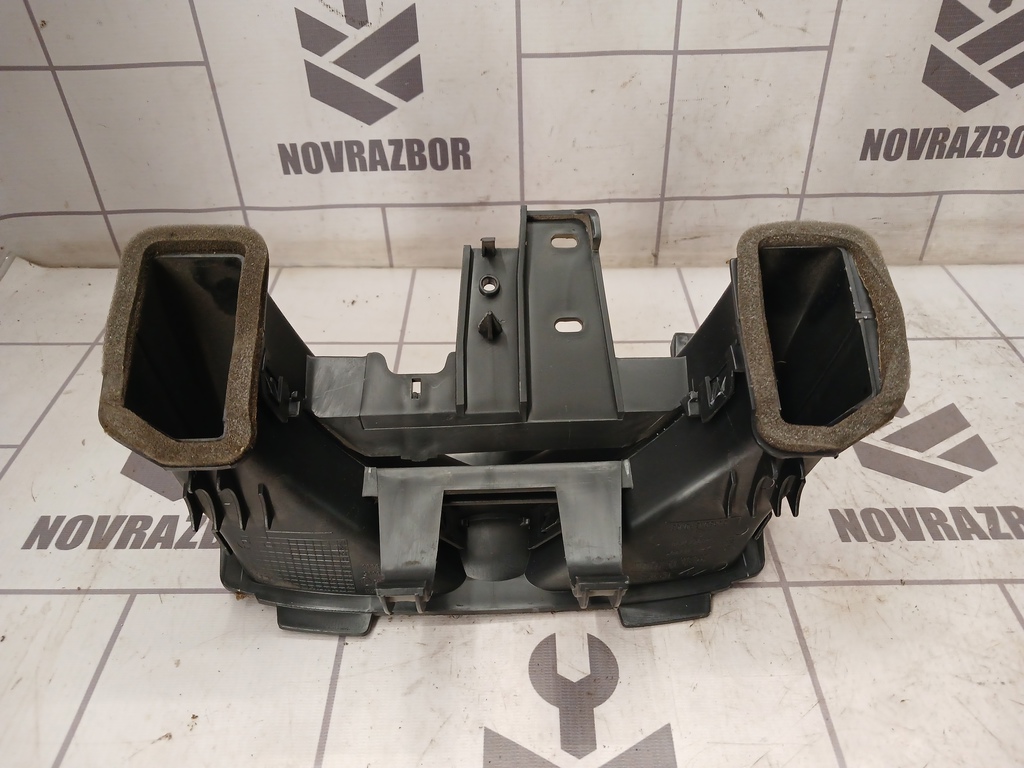 Renault Clio 3  2005-2012 для Воздухозаборник (внутри)