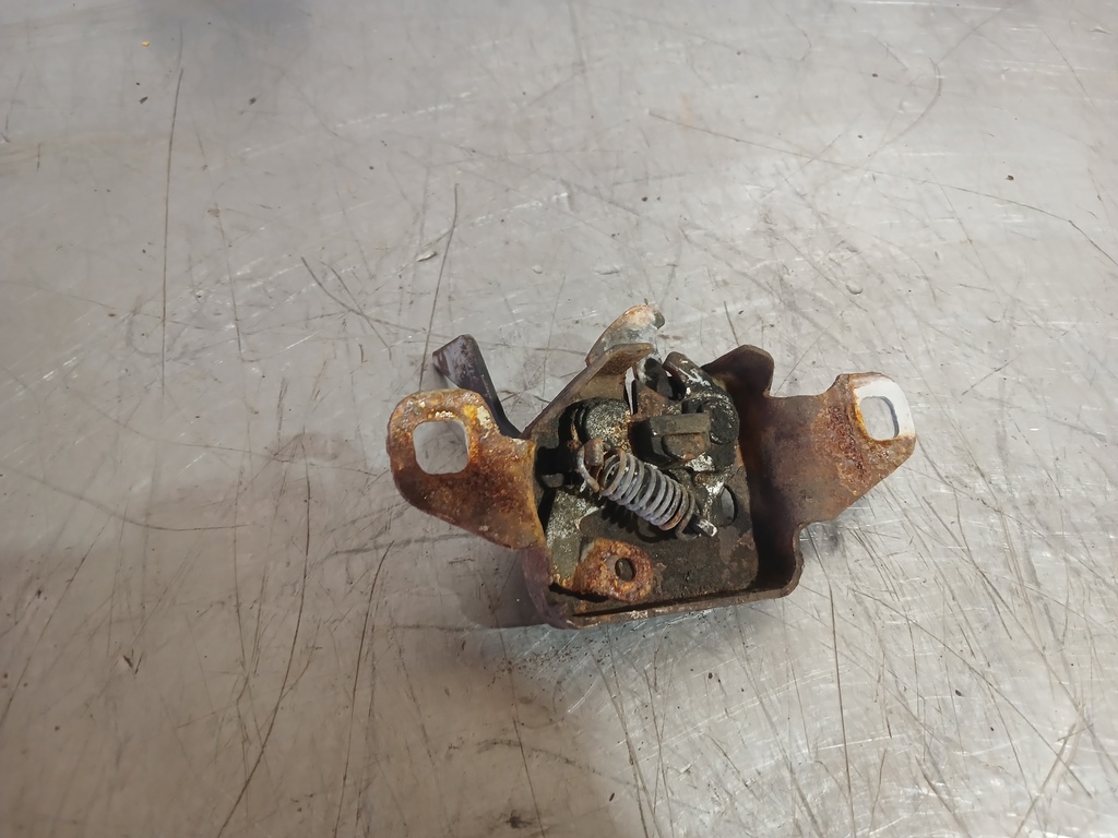 Renault Logan 2005-2014 для Замок капота