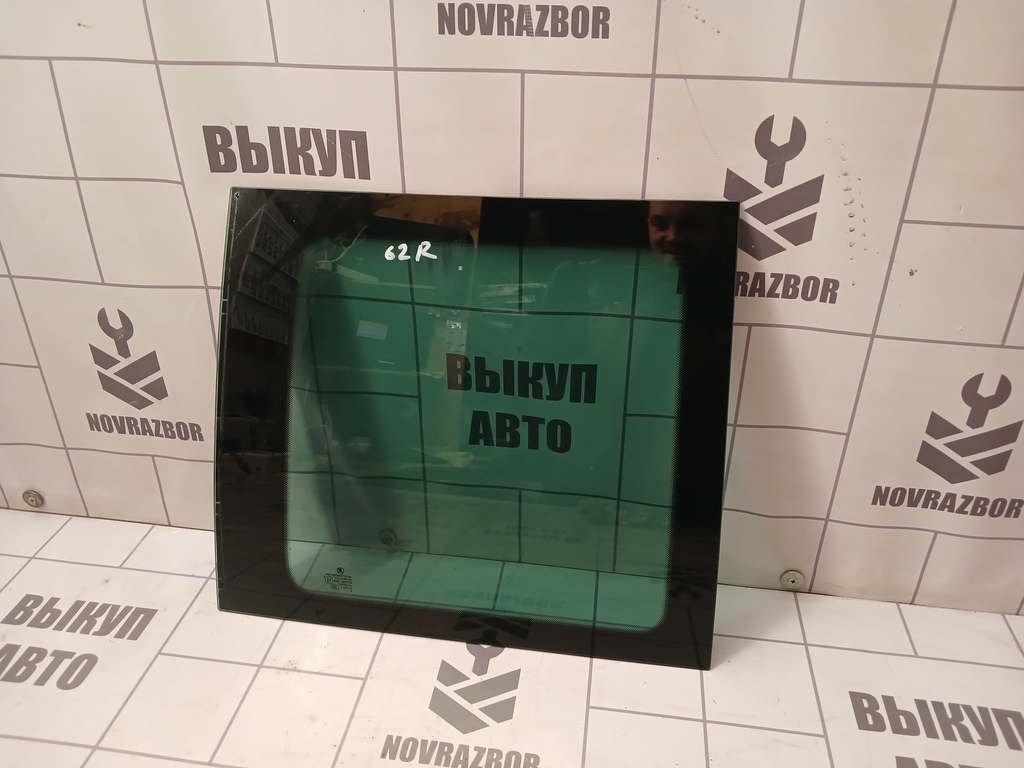 Skoda Yeti 2009-2018 для Стекло кузовное глухое правое