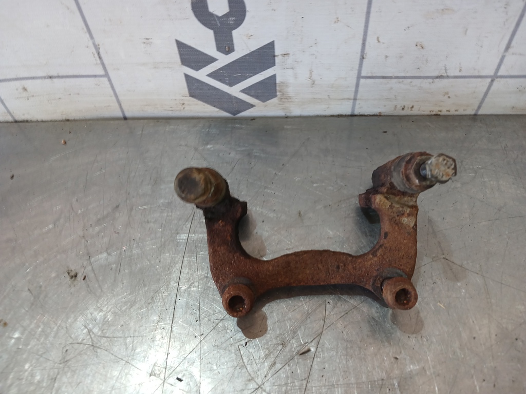 VW Passat B5 96-00 для Скоба суппорта заднего