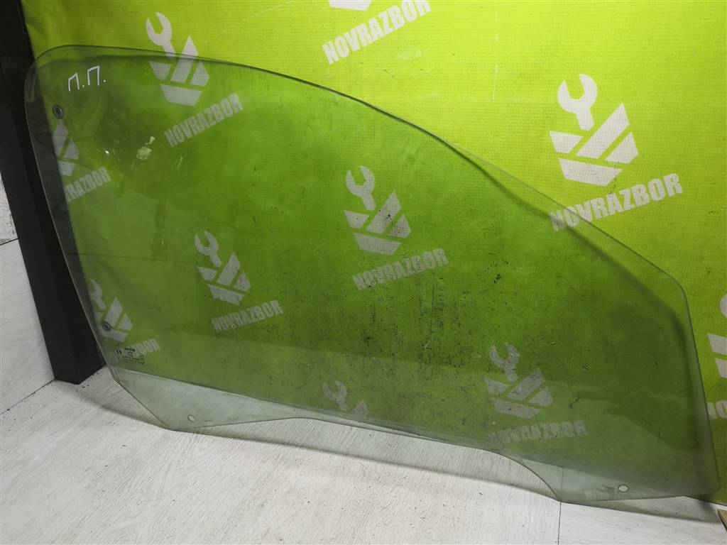 Peugeot 206 98-12 для Стекло двери передней правой
