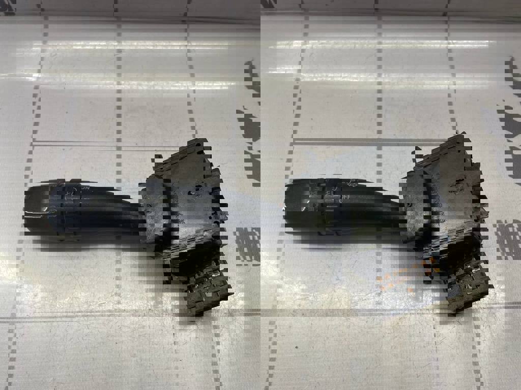 Hyundai Elantra 3  00-05 для Переключатель поворотов