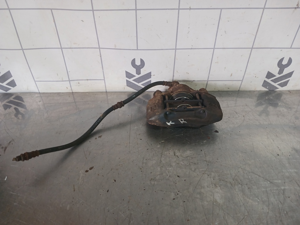 Mazda 323 BA 94-98 для Суппорт передний правый