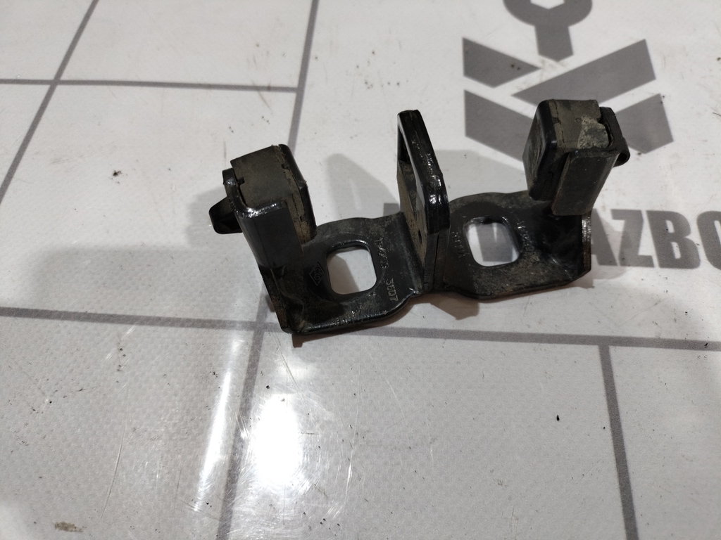 Renault Clio 3  2005-2012 для Ответная часть замка багажника