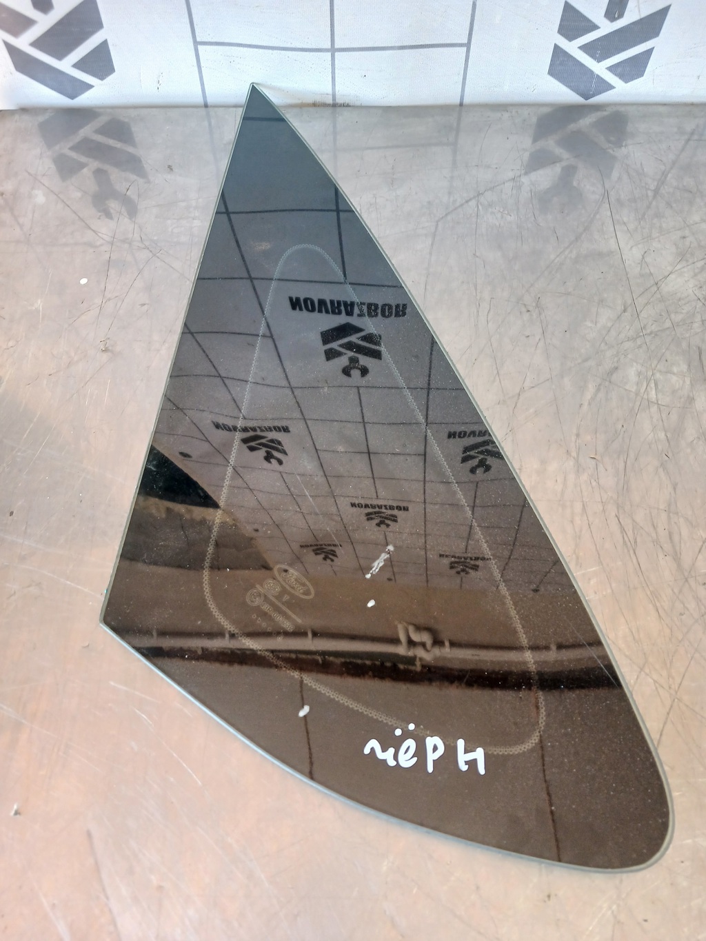 Ford Focus 2 08-11 для Стекло кузовное глухое левое