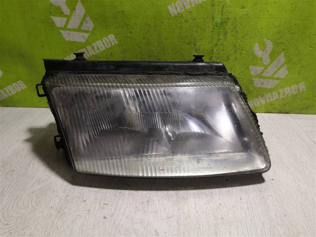 VW Passat B5 96-00 для Фара правая