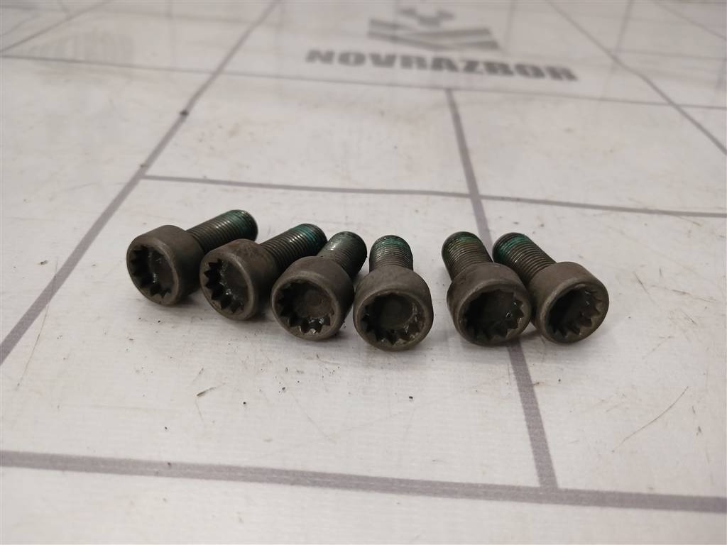 Skoda Octavia A5 1Z   04-13 для Болт