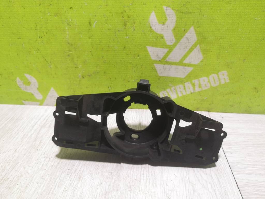 Peugeot 206 98-12 для Кронштейн (сопут. товар)