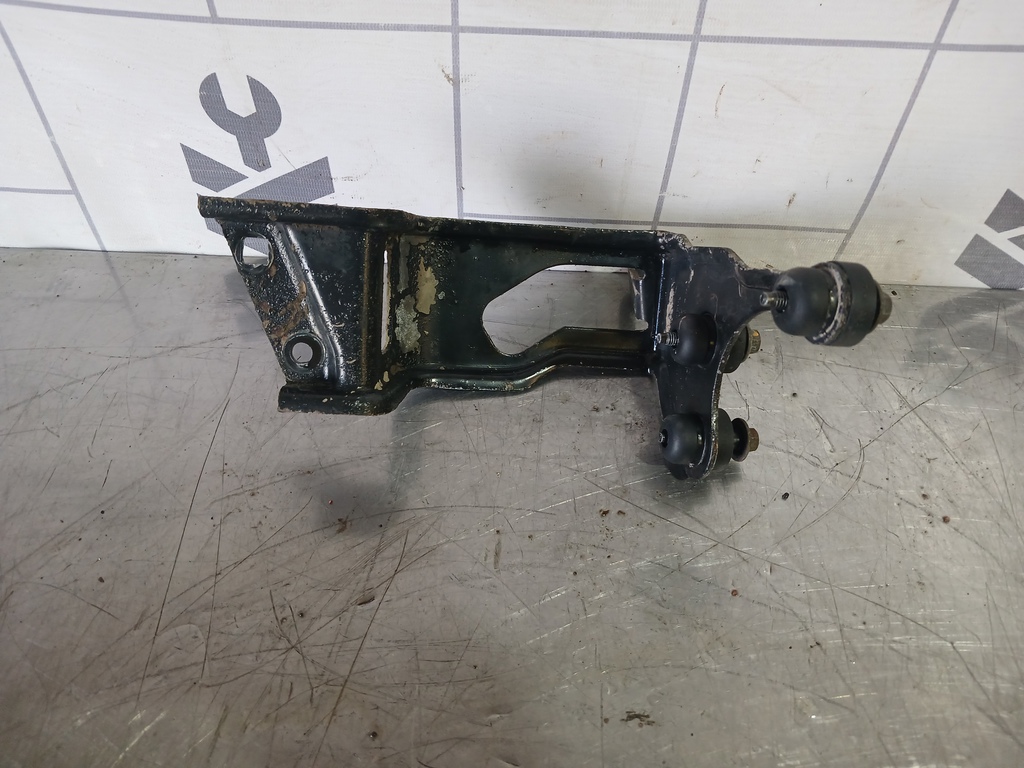 VW Golf 4 Bora 97-05 для Кронштейн