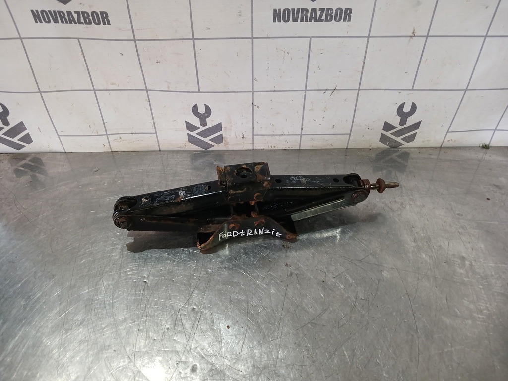 Ford Transit 06-13 для Домкрат