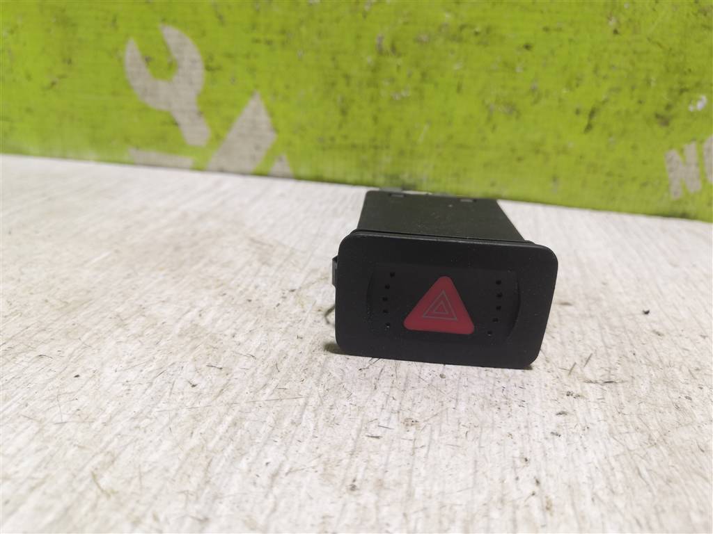 VW Golf 4 Bora 97-05 для Кнопка аварийной сигнализации