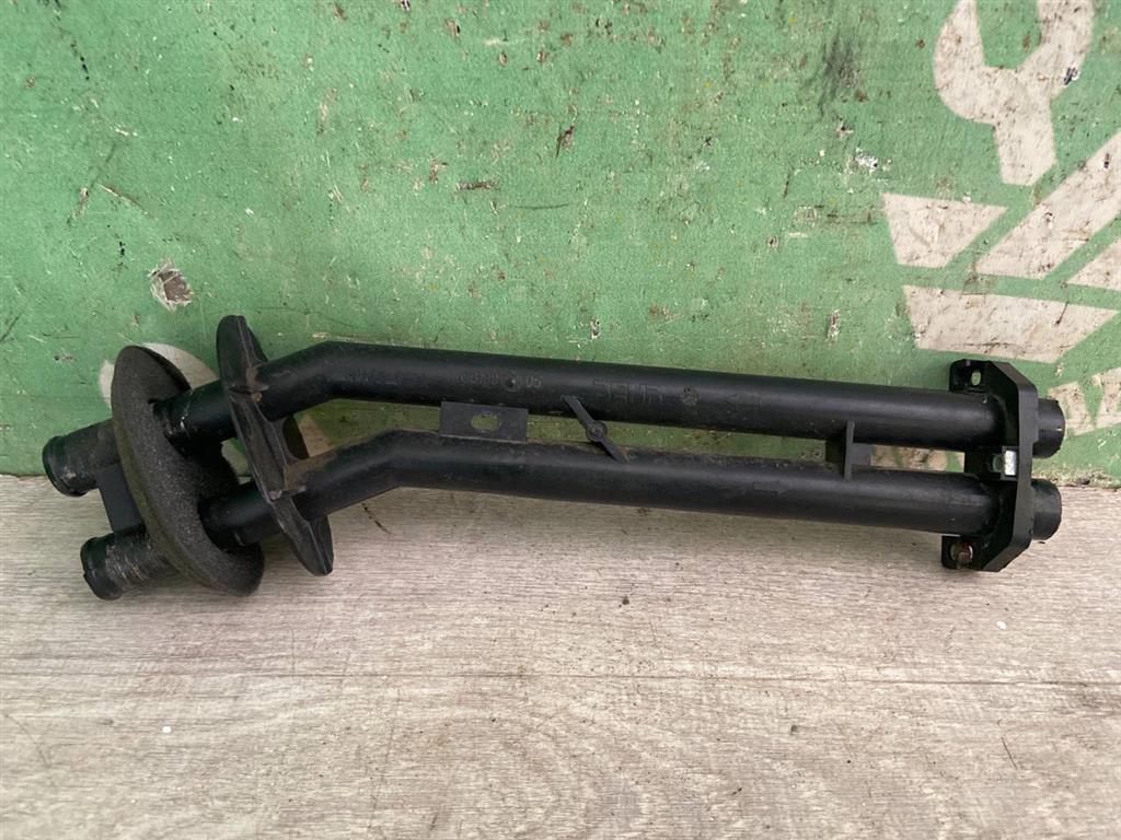 Peugeot 206 98-12 для Патрубок радиатора