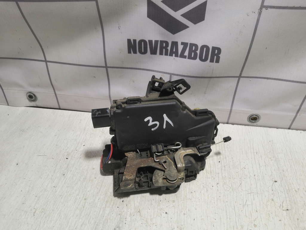 VW Golf 4 Bora 97-05 для Замок двери задней левой