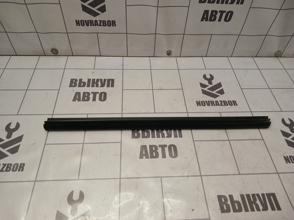 Skoda Yeti 2009-2018 для Накладка стекла заднего левого