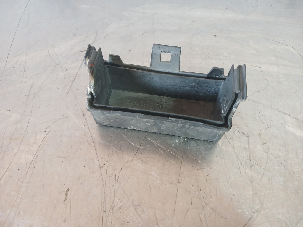 Opel Vectra B 1999-2002 для Крышка блока предохранителей