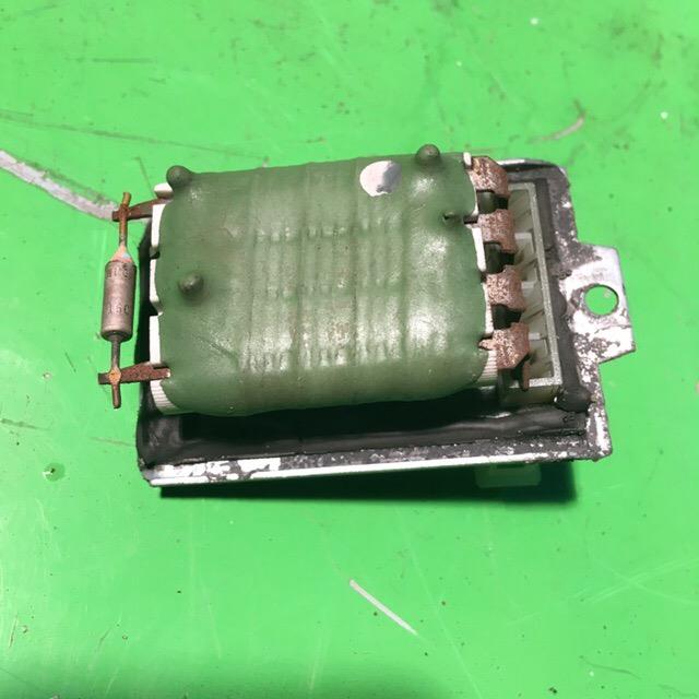 VW Golf 3 Vento 91-97 для Резистор