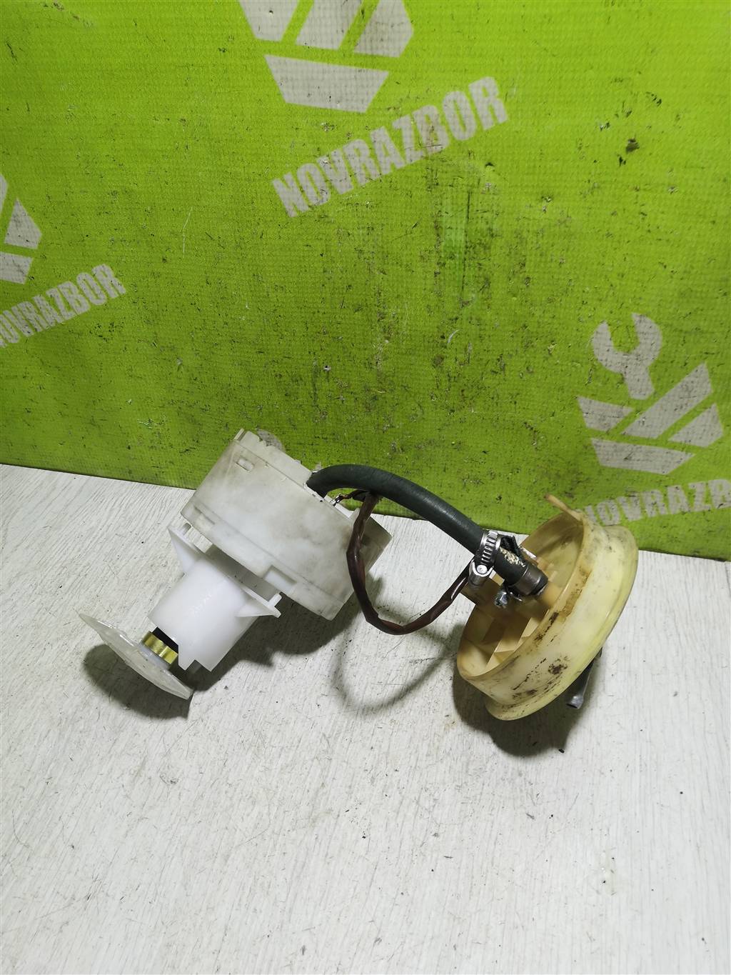 VW Passat B5 96-00 для Насос топливный электро