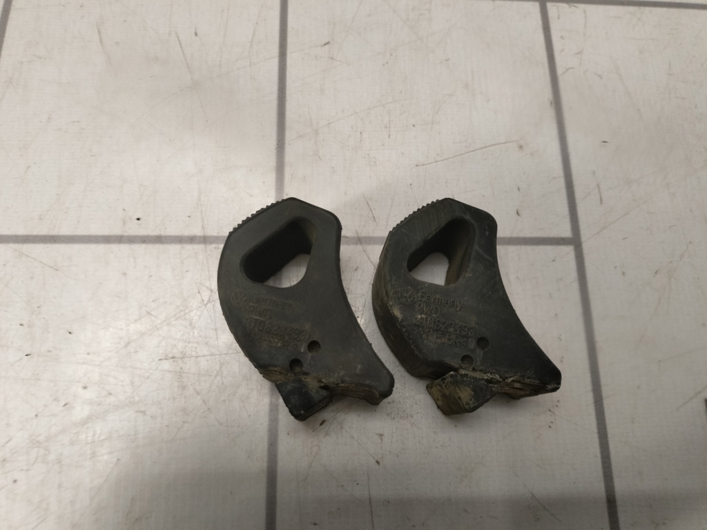 Skoda Yeti 2009-2018 для Кронштейн (сопут. товар)