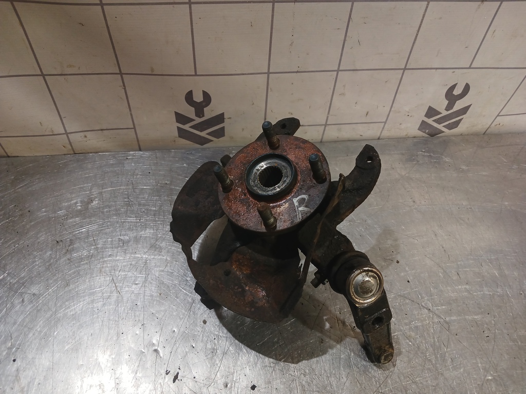 Mazda 323 BA 94-98 для Кулак поворотный передний правый