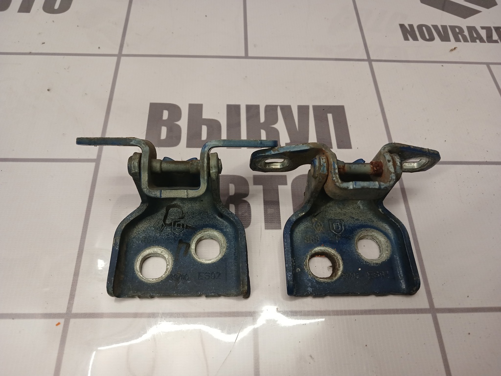 Renault Logan 2005-2014 для Петля двери передней