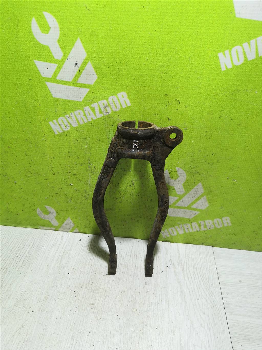 Mazda Mazda 6 GG 02-07 для Кронштейн амортизатора