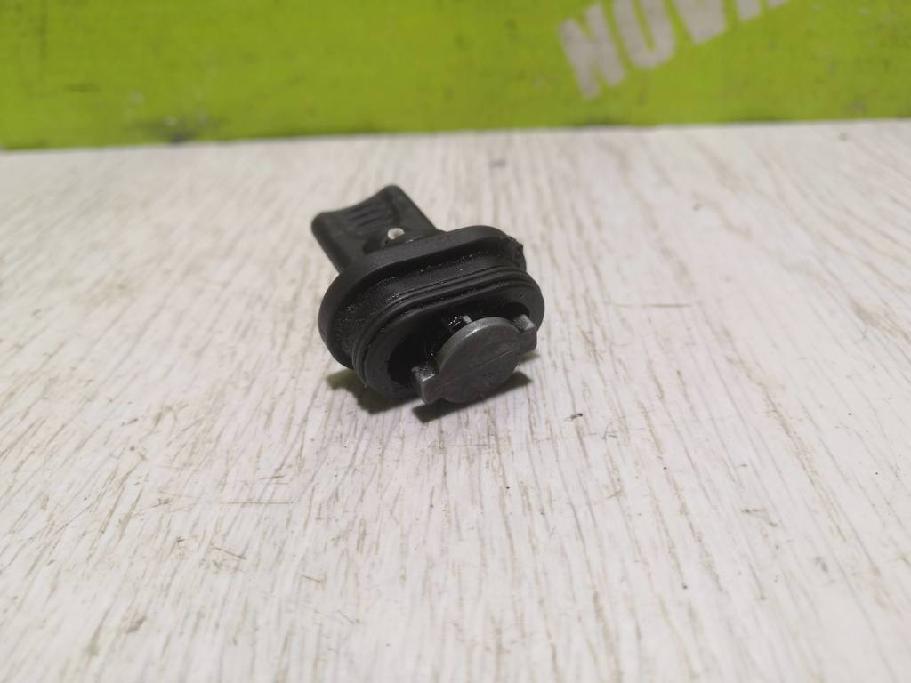 Kia Sportage 2004-2010 для Заглушка Kia Sportage 2004-2010 для Заглушка