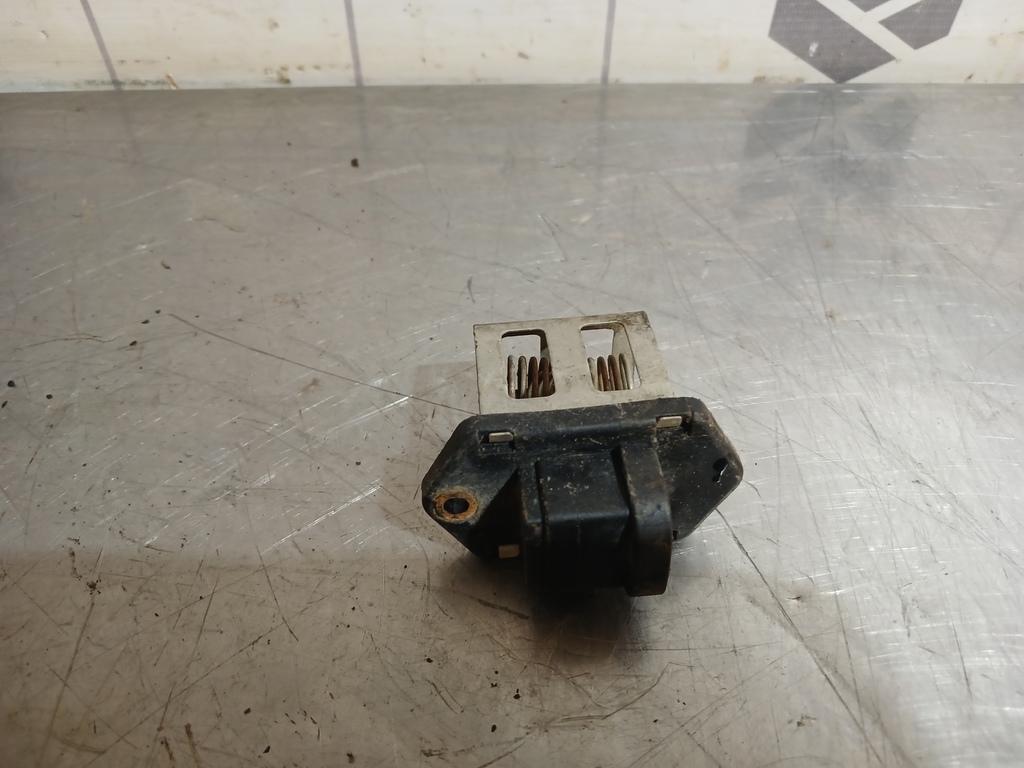 Renault Clio 2 Symbol 1998-2008 для Резистор отопителя