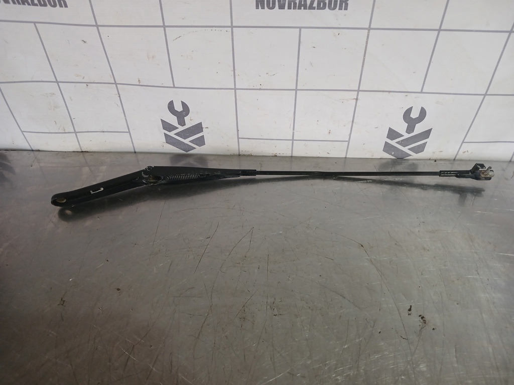 Ford Focus 2 05-08 для Поводок стеклоочистителя передний правый