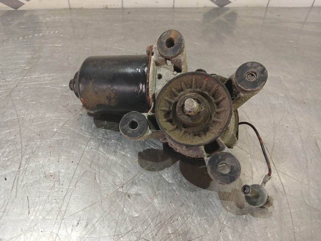 Mazda 323 BA 94-98 для Моторчик стеклоочистителя передний