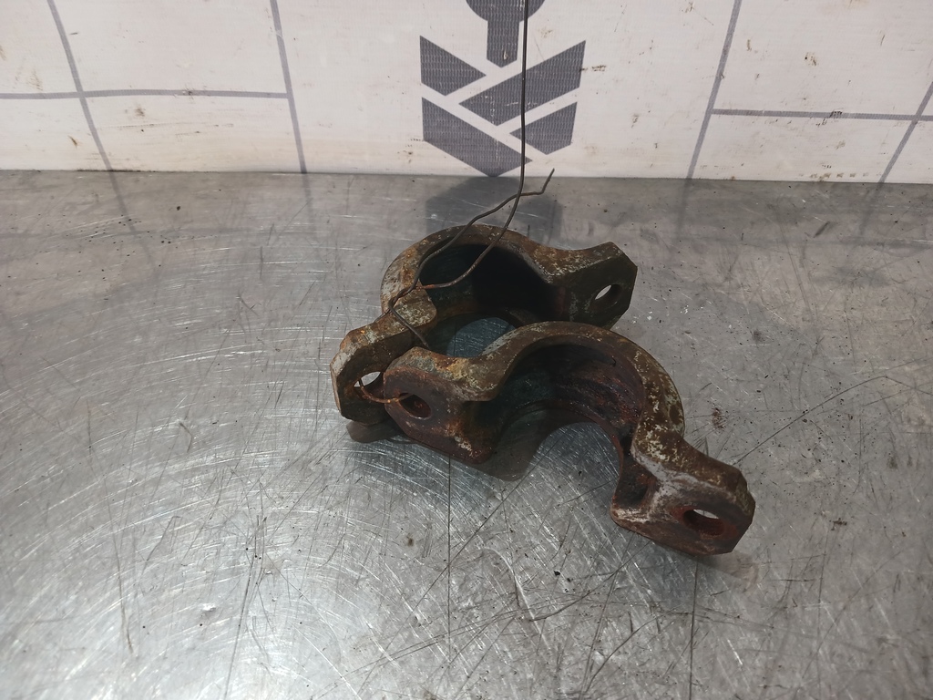 Audi A6 (C4) 1994-1997 для Кронштейн крепления переднего стабилизатора