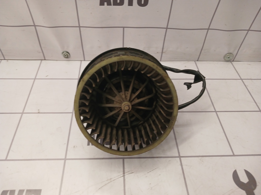 Audi 80  90  B3  86-91 для Моторчик печки