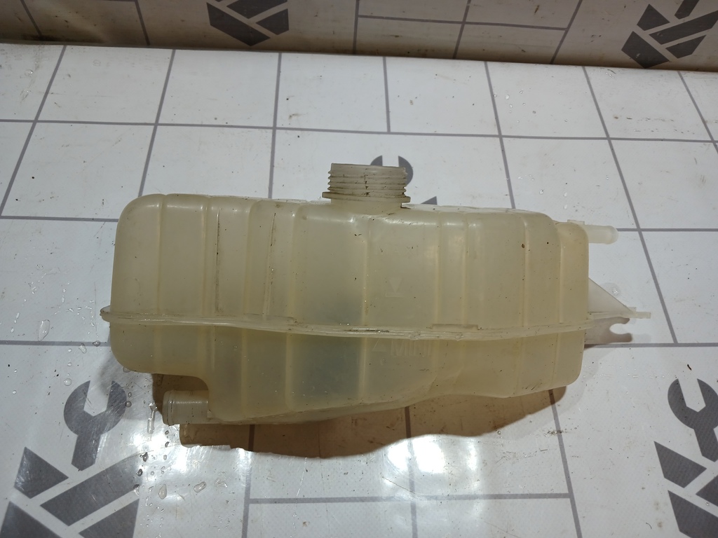 Renault Clio 3  2005-2012 для Бачок расширительный