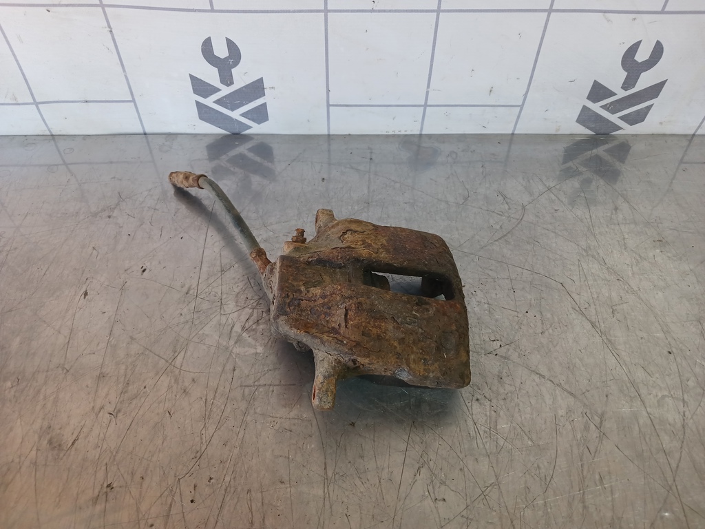 Audi 80  90  B3  86-91 для Суппорт передний правый