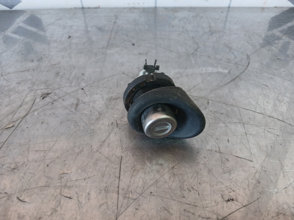 Renault Logan 2005-2014 для Вставка замка багажника