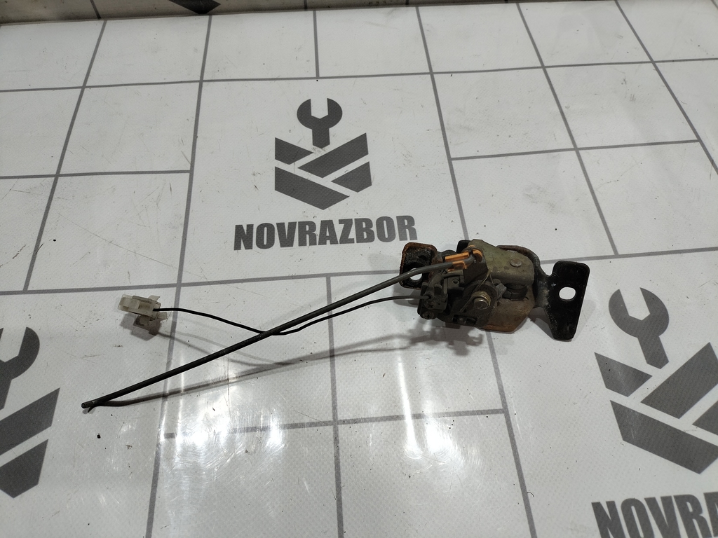 Mazda 323 BA 94-98 для Замок багажника