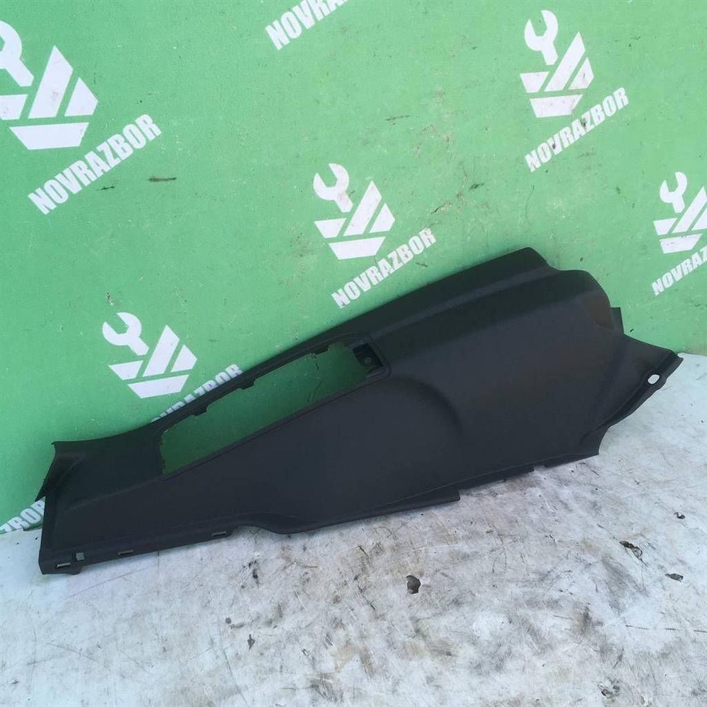 VW Golf 5 Plus 05-14 для Обшивка стойки