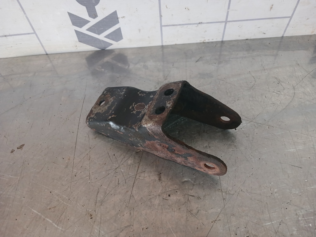 Mazda 323 BA 94-98 для Кронштейн двигателя