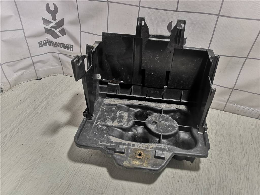 Skoda Octavia A4 1U 2000-2011 для Крепление АКБ (корпус/подставка)