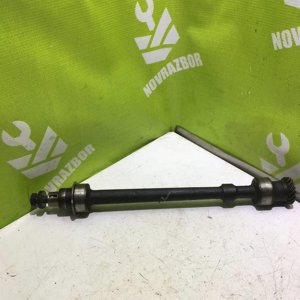 Audi  80 B2 80-86 для Вал масляного насоса