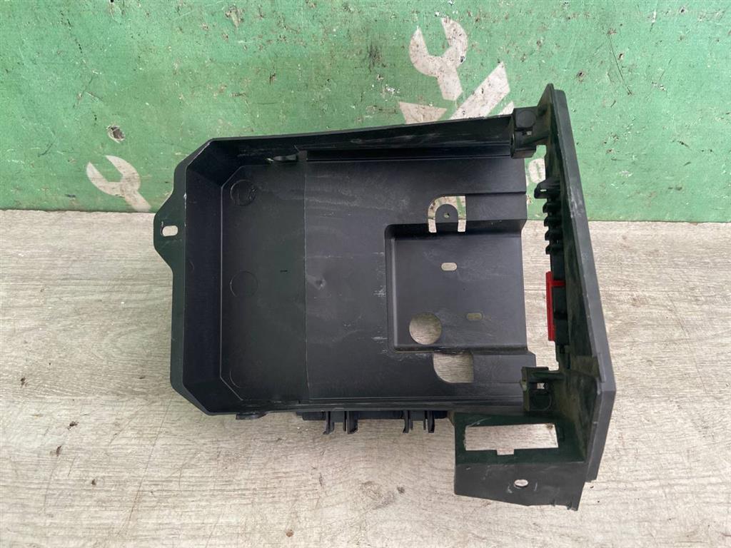 Peugeot 206 98-12 для Корпус блока предохранителей