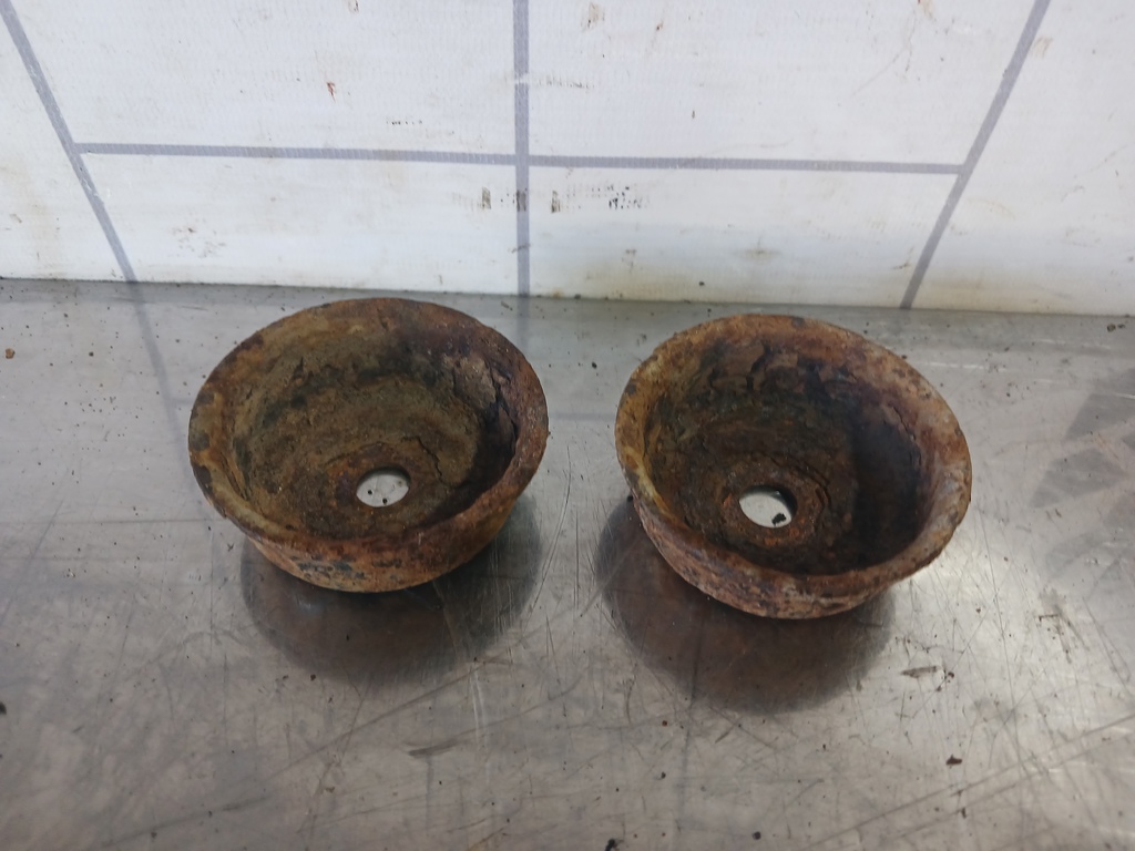 VW Passat  B3  1988-1993 для Опора заднего амортизатора