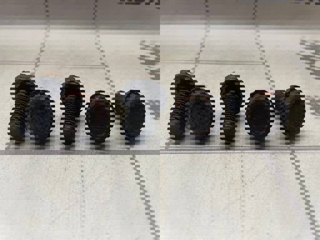 Hyundai Elantra 3  00-05 для Болт маховика