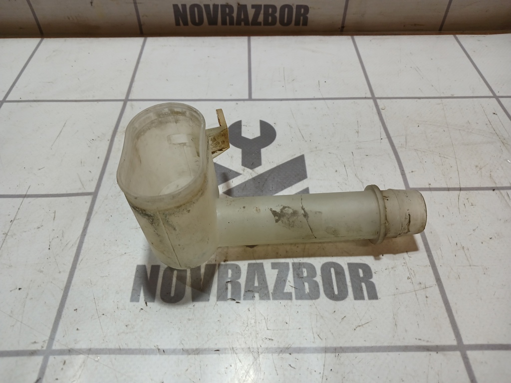 Ford Focus 1 1998-2004 для Горловина бачка омывателя