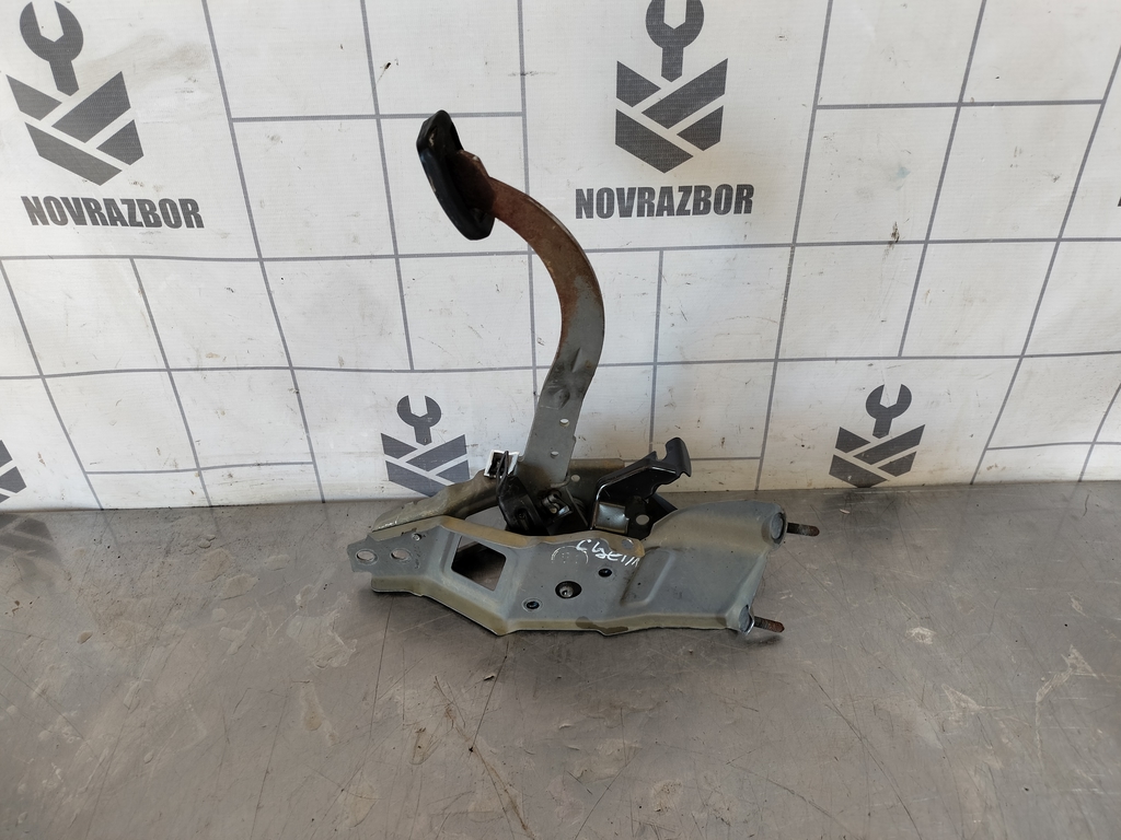 Opel Vectra B 1999-2002 для Педаль сцепления